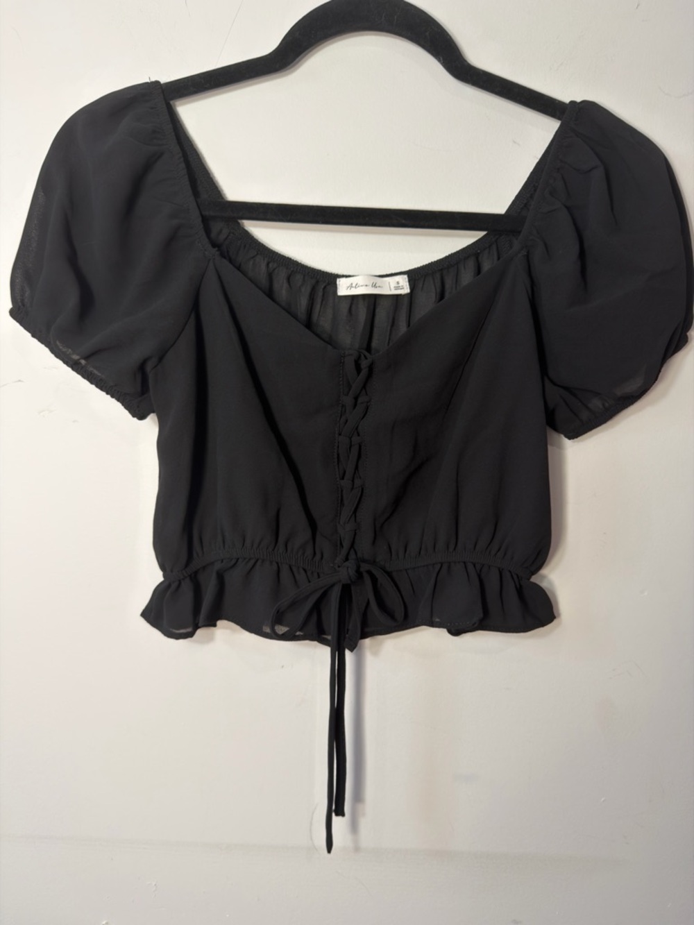 Active USA Black Puff Sleeve Lace-Up Crop Top